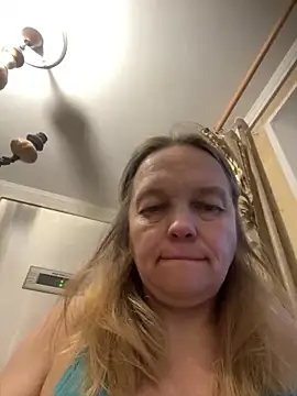 Snapshot of Susanel chatting on 25, 1, 2025 Susanel online show from 25, 1, 2025