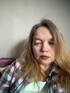 Snapshot of Susanel chatting on 12, 2, 2025 Susanel online show from 12, 2, 2025