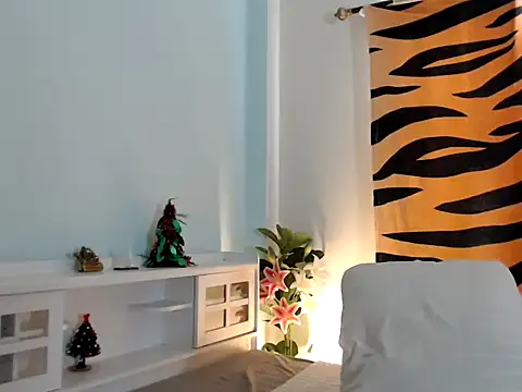 Snapshot of nareethai chatting on 23, 12, 2025 nareethai online show from 23, 12, 2025