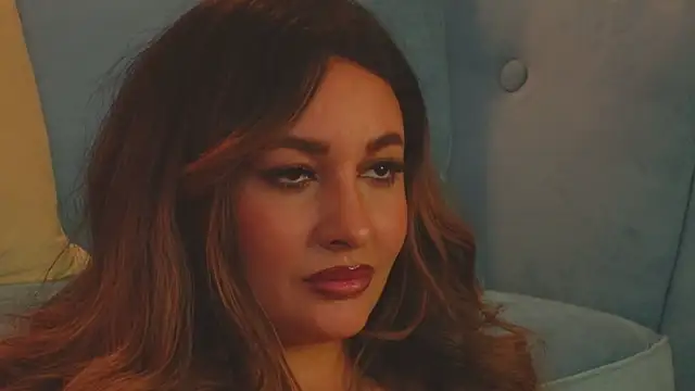 YaaraCollins online show from 6, 2, 2025