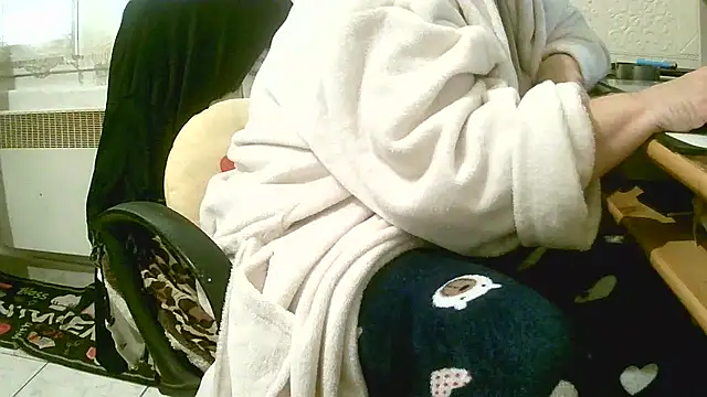 Snapshot of douceur63 chatting on 25, 3, 2026 douceur63 online show from 25, 3, 2026