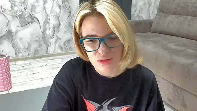 succubus online show from 28, 4, 2026