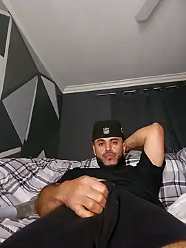 gardy8585 online show from 8, 12, 2024