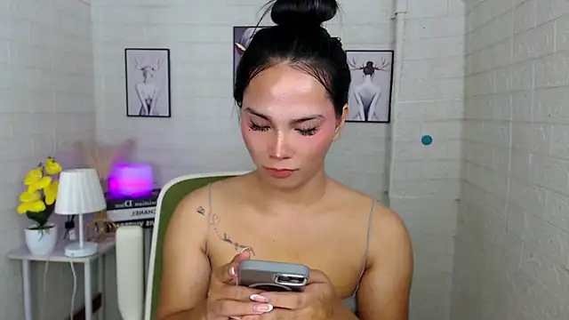 urnaughtydolly69 online show from 7, 10, 2025