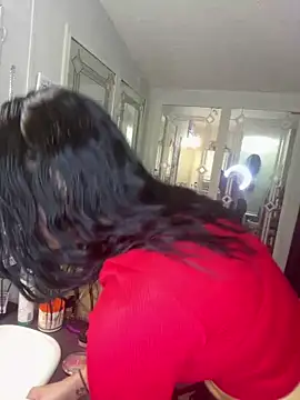 lolabunny9 online show from 5, 1, 2025