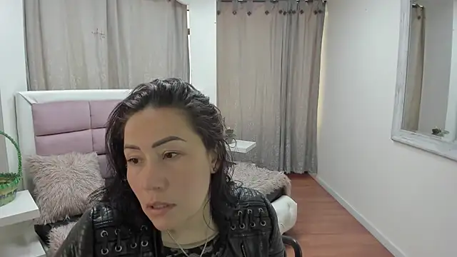 gaby trent online show from 25, 5, 2026