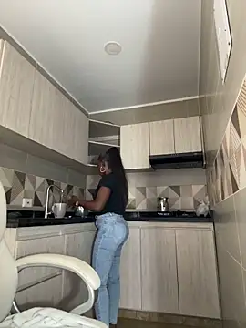 cristaaalclocks1 online show from 12, 3, 2025