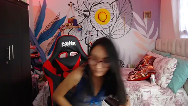 LinzyBaner online show from 5, 1, 2025