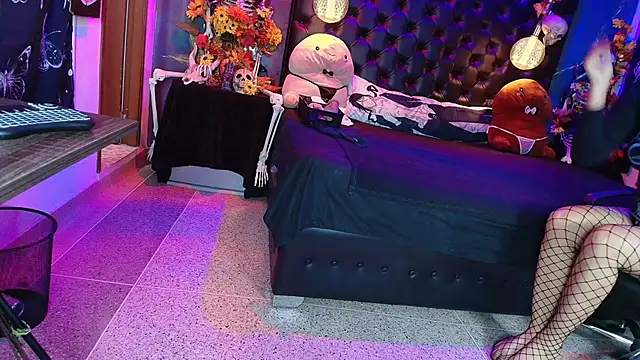 AlexHoe  online show from 14, 9, 2025