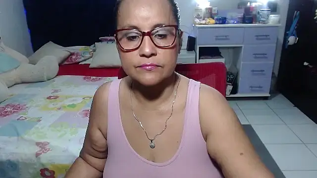 pervert mommy  online show from 21, 4, 2026