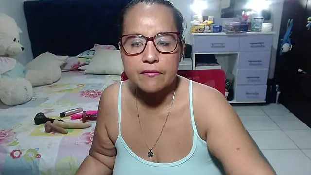 pervert mommy  online show from 22, 4, 2026