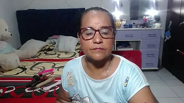 pervert mommy  online show from 28, 4, 2026