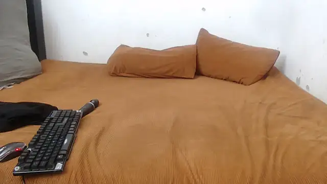 XHotJuicyBootyXX online show from 22, 3, 2025