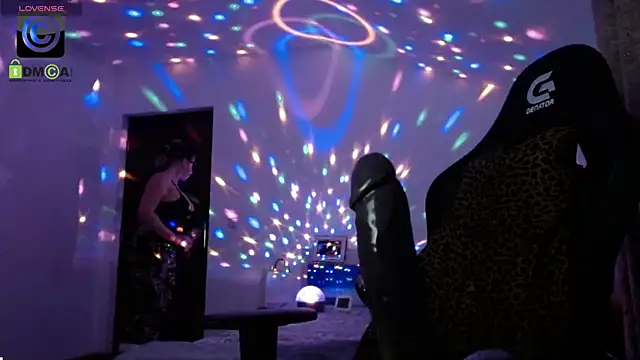 SonyaDevon online show from 15, 2, 2026