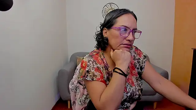 scarlet wet online show from 11, 6, 2026