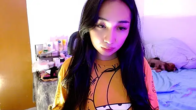 Snapshot of SweetLilly_18 chatting on 2, 11, 2025 SweetLilly 18 online show from 2, 11, 2025