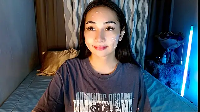 SweetLilly 18 online show from 27, 4, 2026