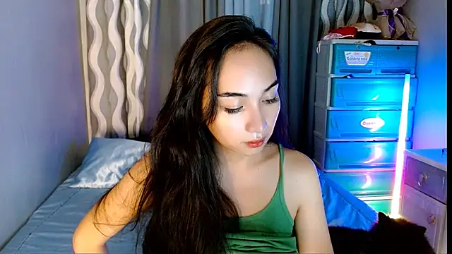 Snapshot of SweetLilly_18 chatting on 19, 6, 2026 SweetLilly 18 online show from 19, 6, 2026