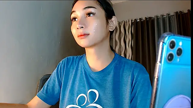 SweetLilly 18 online show from 4, 7, 2026