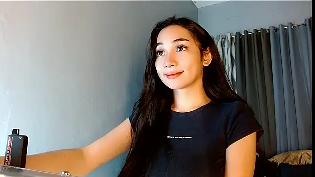 SweetLilly 18 online show from 18, 7, 2026