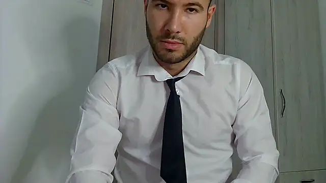 Justynn1 online show from 28, 1, 2025