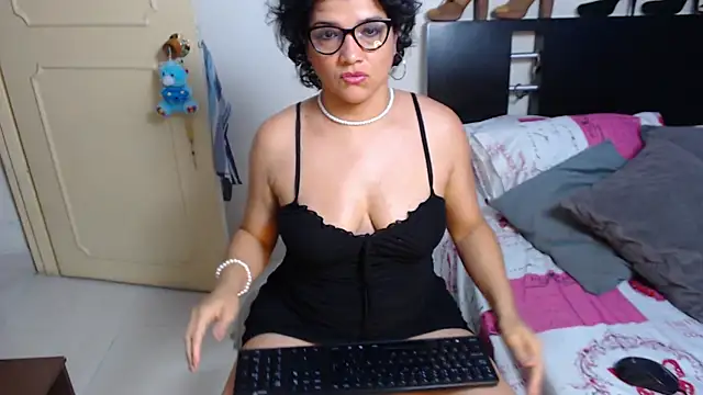 Snapshot of GlendaStarx chatting on 13, 2, 2025 GlendaStarx online show from 13, 2, 2025