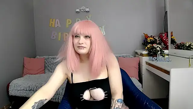 Estheri online show from 27, 4, 2026