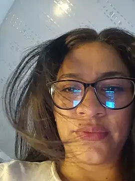 Snapshot of DAELAA chatting on 25, 2, 2025 DAELAA online show from 25, 2, 2025