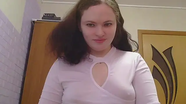 Snapshot of AliceForLoveOh chatting on 11, 3, 2026 AliceForLoveOh online show from 11, 3, 2026