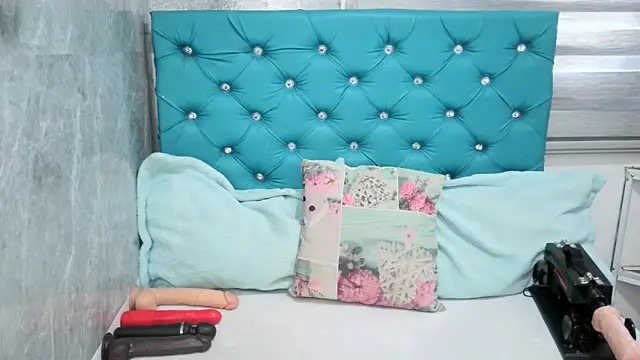 MAARYMOON online show from 21, 1, 2025