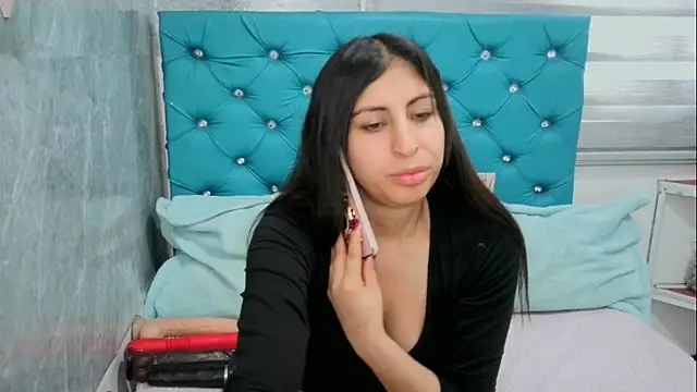 MAARYMOON online show from 5, 3, 2025