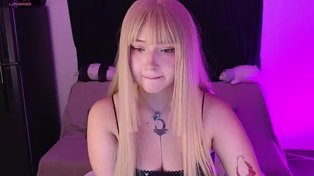 KuroChan420 online show from 20, 3, 2025