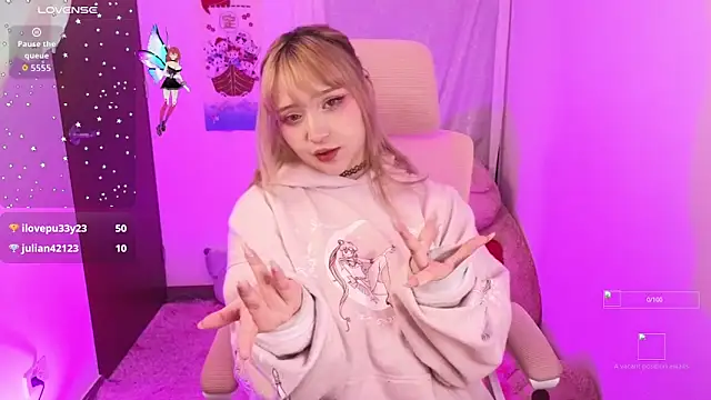 KuroChan420 online show from 30, 9, 2025