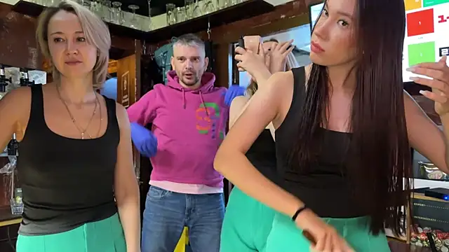 Snapshot of dirtypub chatting on 15, 3, 2025 dirtypub online show from 15, 3, 2025