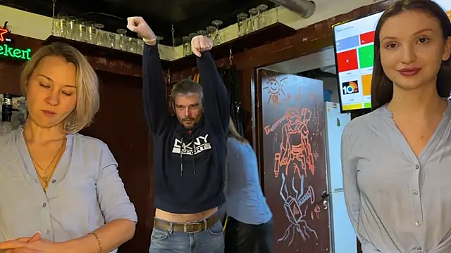 Snapshot of dirtypub chatting on 15, 11, 2025 dirtypub online show from 15, 11, 2025