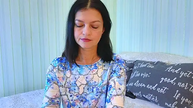  Lily  online show from 29, 9, 2025