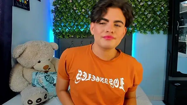 Snapshot of kamii_22 chatting on 17, 12, 2024 kamii 22 online show from 17, 12, 2024