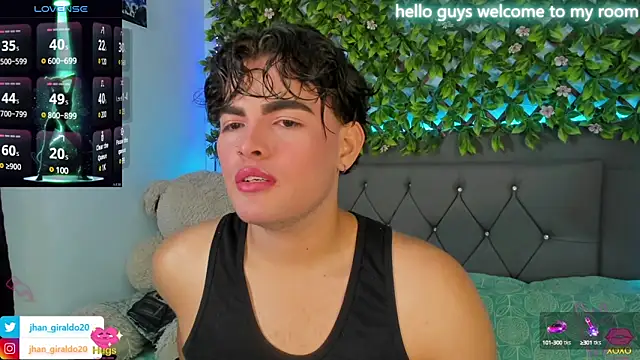 Snapshot of kamii_22 chatting on 23, 1, 2025 kamii 22 online show from 23, 1, 2025