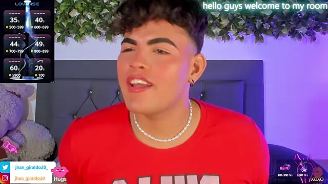 Snapshot of kamii_22 chatting on 2, 10, 2025 kamii 22 online show from 2, 10, 2025