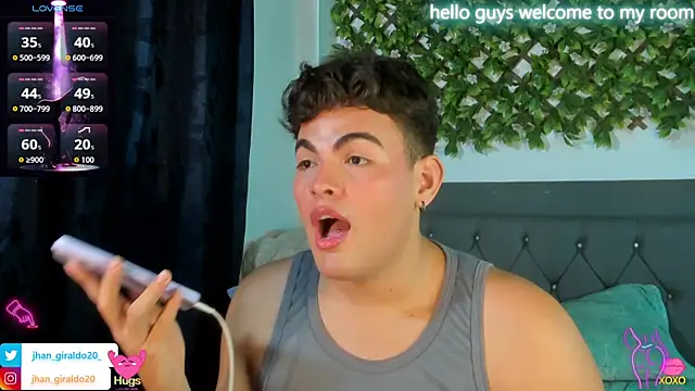 Snapshot of kamii_22 chatting on 18, 12, 2025 kamii 22 online show from 18, 12, 2025