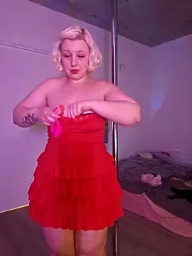 Snapshot of NikiFm chatting on 4, 10, 2025 NikiFm online show from 4, 10, 2025