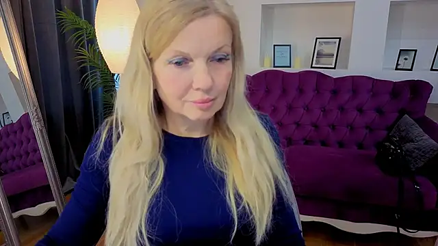 Snapshot of Abby_Moore_ chatting on 9, 6, 2026 Abby Moore online show from 9, 6, 2026
