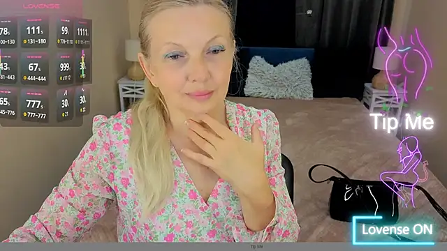 Snapshot of Abby_Moore_ chatting on 19, 6, 2026 Abby Moore online show from 19, 6, 2026