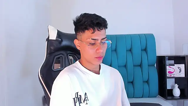 AlanNaughty online show from 9, 2, 2025