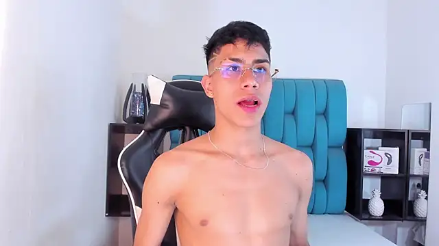 AlanNaughty online show from 21, 2, 2025