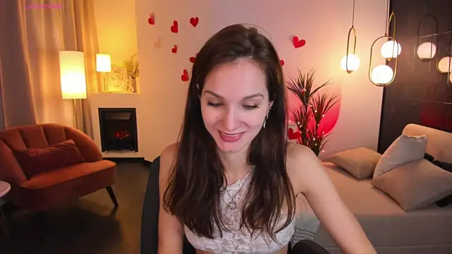 Snapshot of MirandaGlow chatting on 14, 2, 2025 MirandaGlow online show from 14, 2, 2025