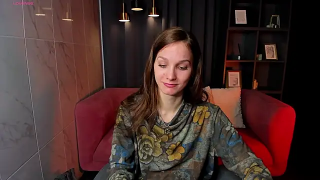 Snapshot of MirandaGlow chatting on 11, 2, 2026 MirandaGlow online show from 11, 2, 2026