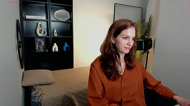 MirandaGlow online show from 3, 5, 2026