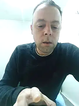 Snapshot of david_geam chatting on 7, 1, 2025 david geam online show from 7, 1, 2025