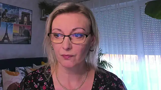 vanessa chat online show from 3, 2, 2025